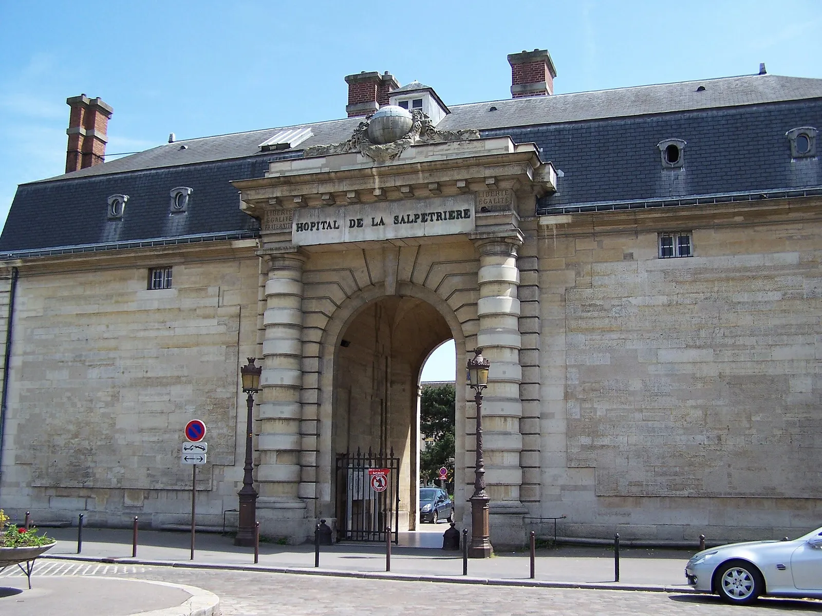 The entrance of the Salpêtrière hospital in Paris