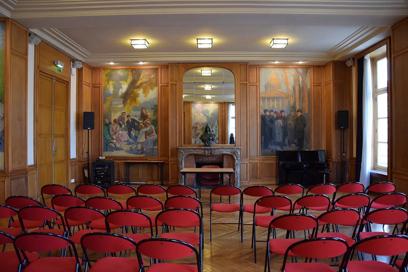 The council and reception room of the town hall of the 5th arrondissement of Paris
