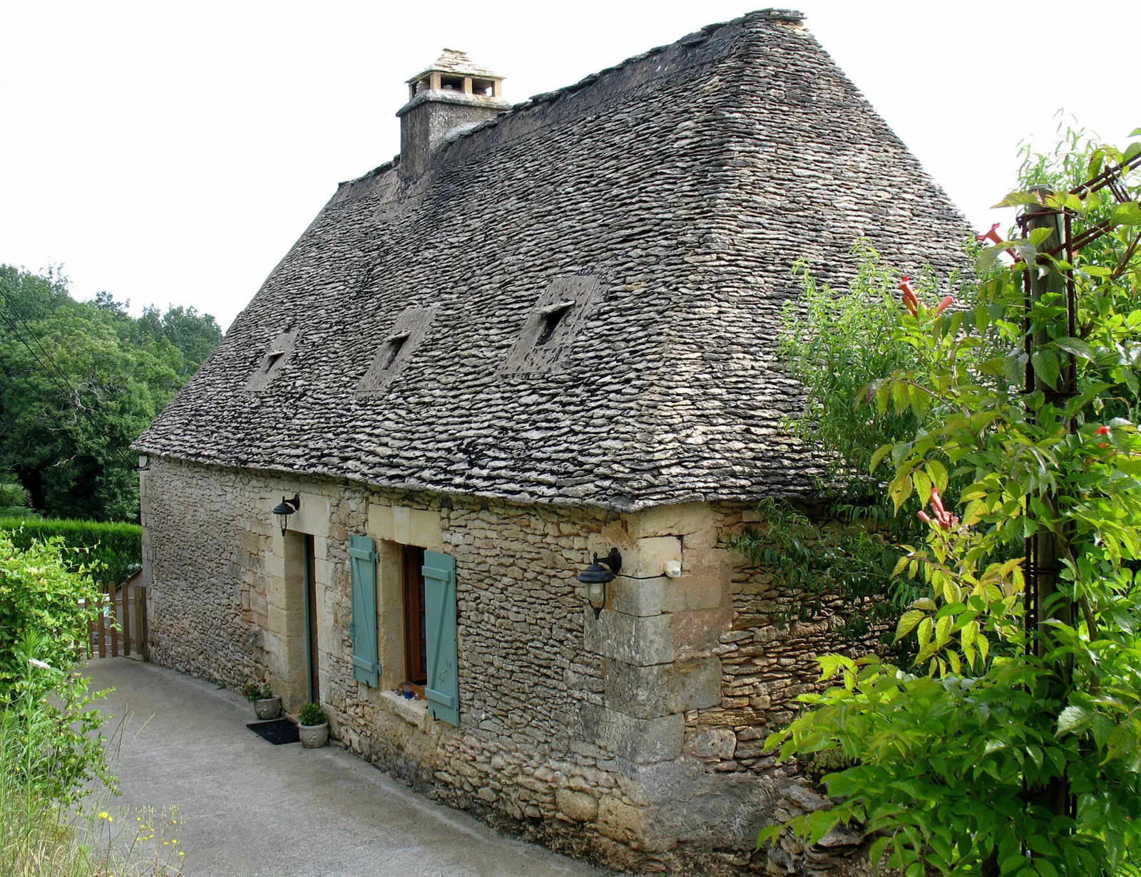 A stone house in Meyrals, Dordogne
